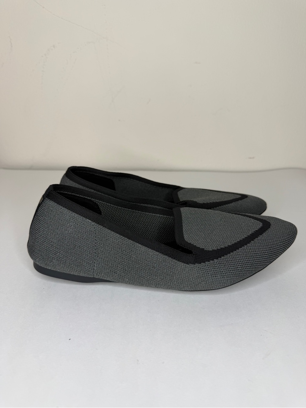 Birdies Slip On Flats Shoes Pointed Toe Knit Women's Size 8 Quilted Insole